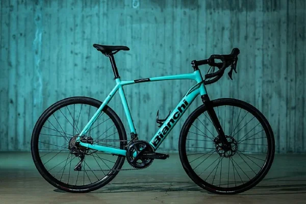 Bianchi 2023 E-Impulso Ultegra Road Bike - Image 2